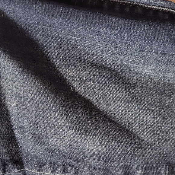 Women's Slim Levis - Picture 2 of 4